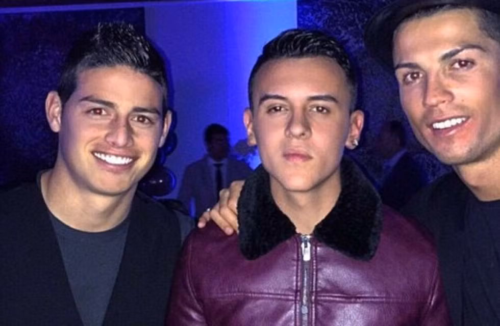 James Rodriguez vừa phẫu thuật chưa được 48 tiếng đã rời bệnh viện đến hộp đêm, trong khi quy định phải ít nhất 72 giờ.