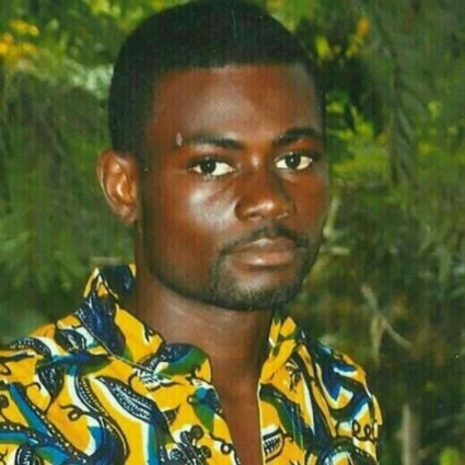 Thảm kịch xảy ra vào ngày 2/3, khi trọng tài biên Kyei được giao nhiệm vụ giám sát trận Gold Stars gặp Naa Joe United. Khi trận đấu kết thúc với tỉ số 2-0 dành cho Gold Stars, bạo loạn đã xảy ra khi một nhóm CĐV đã lao vào tấn công Kyei một cách bạo lực. Dù được lập tức đưa vào bệnh viện nhưng Kyei đã không qua khỏi.