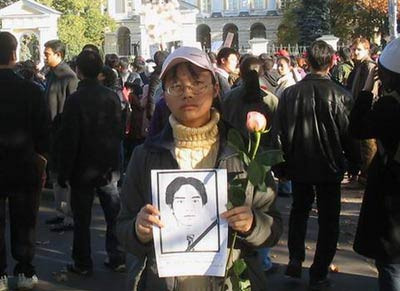 Cảnh sát Nga sau quá trình điều tra đã bắt được những kẻ tình nghi giết Vũ Anh Tuấn, đều ở trong một băng đảng đầu trọc. Cái chết của Vũ Anh Tuấn ghi lại nhiều xáo động lớn trong cộng đồng du học sinh Việt Nam ở Nga. Nhiều cuộc tuần hành đã diễn ra để phản đối, yêu cầu các biện pháp bảo vệ du học sinh Việt đã được diễn ra ở nhiều nơi. Vụ giết hại này kéo theo một làn sóng biểu tình của các sinh viên du học tại St. Petersburg. Nhiều sinh viên cho biết họ thường xuyên bị các nhóm phân biệt chủng tộc tấn công.