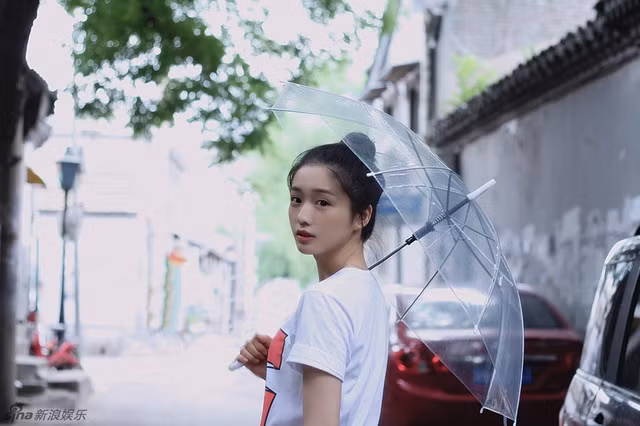 Nhan sắc nữ sinh Học viện Điện ảnh được phong “thiên thần” vì quá xinh đẹp.