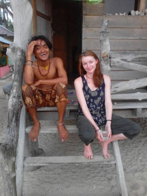 Cặp đôi này cũng tự mình đăng ảnh cưới lên các trang mạng xã hội, chia sẻ ngày vui của mình với mọi người.