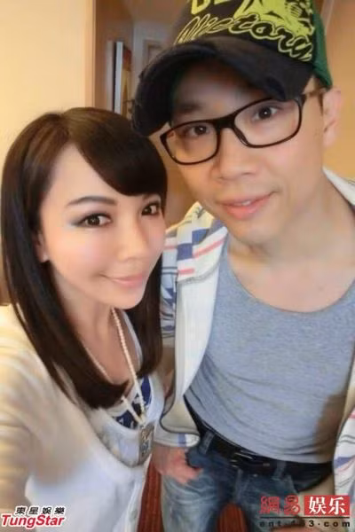 Được biết Giản Tử Lăng hiện sinh sống chính ở Đài Loan, làm công việc của một người mẫu quảng cáo. Ngoại hình tươi trẻ của cô tạo nên ấn tượng với nhiều đối tác, các thương hiệu.