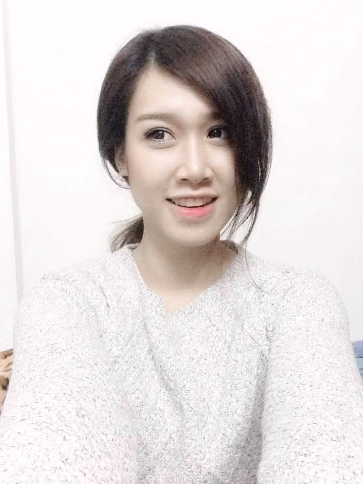 Cô dâu xinh đẹp Nguyễn Minh Tâm từng xuất hiện trên nhiều trang tin giới trẻ, được giới thiệu là một 9X xinh đẹp, có chiều cao nổi bật 1m75 và thành tích học tập xuất sắc.