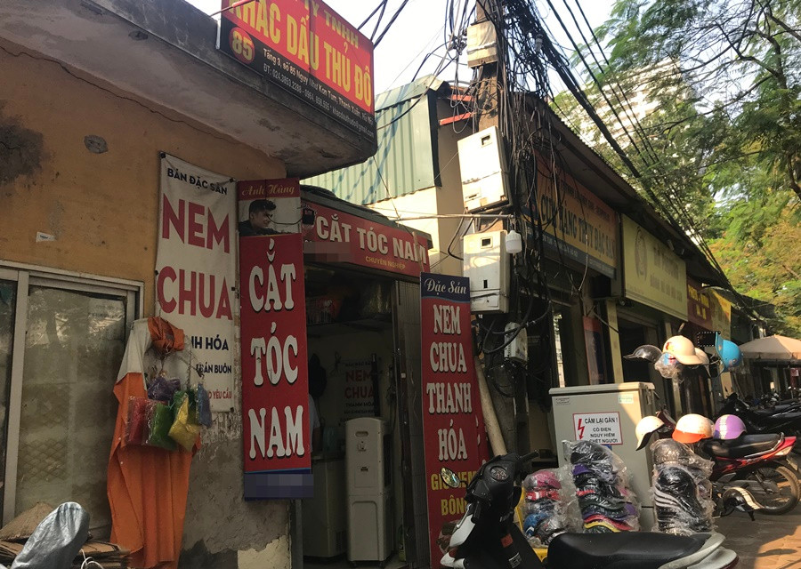 Dự án "Tòa nhà YO" chẳng thấy đâu, ngược lại việc kinh doanh tại khu đất này đang diễn ra rất suôn sẻ.