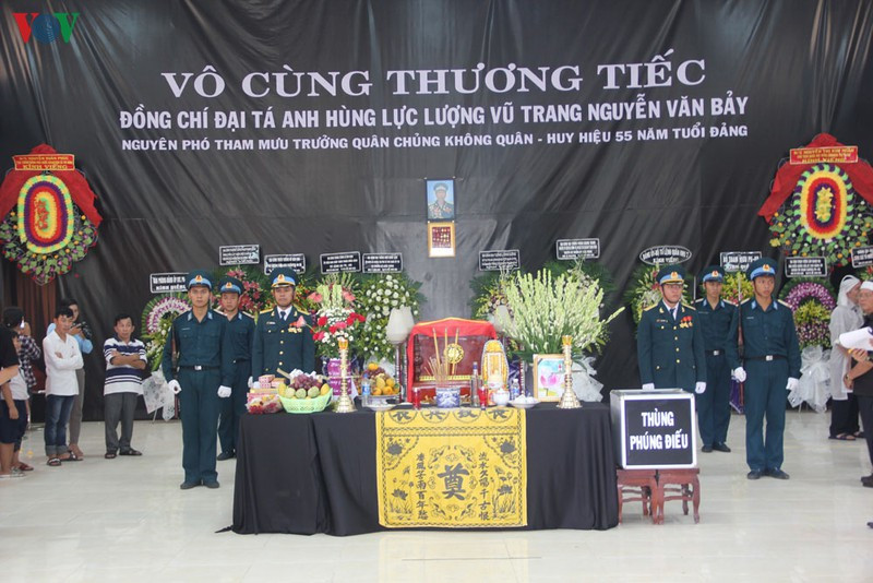 Khu vực hội trường UBND huyện Lai Vung là nơi tổ chức lễ viếng Anh hùng Nguyễn Văn Bảy.