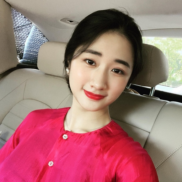 Lay chong dai gia, cuoc song cua Hoa hau Thu Ngan gio ra sao?-Hinh-9