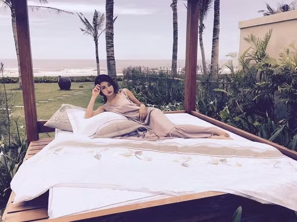 Lay chong dai gia, cuoc song cua Hoa hau Thu Ngan gio ra sao?-Hinh-22