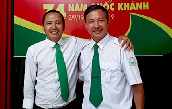 Quang Tri: Tai xe taxi xan tay ao giup san phu sinh con tren xe