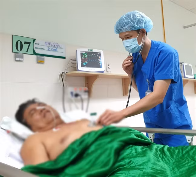 Người đàn ông chết lâm sàng do bật dậy đột ngột lúc đang ngủ Nguoi dan ong chet lam sang do bat day dot ngot luc dang ngu