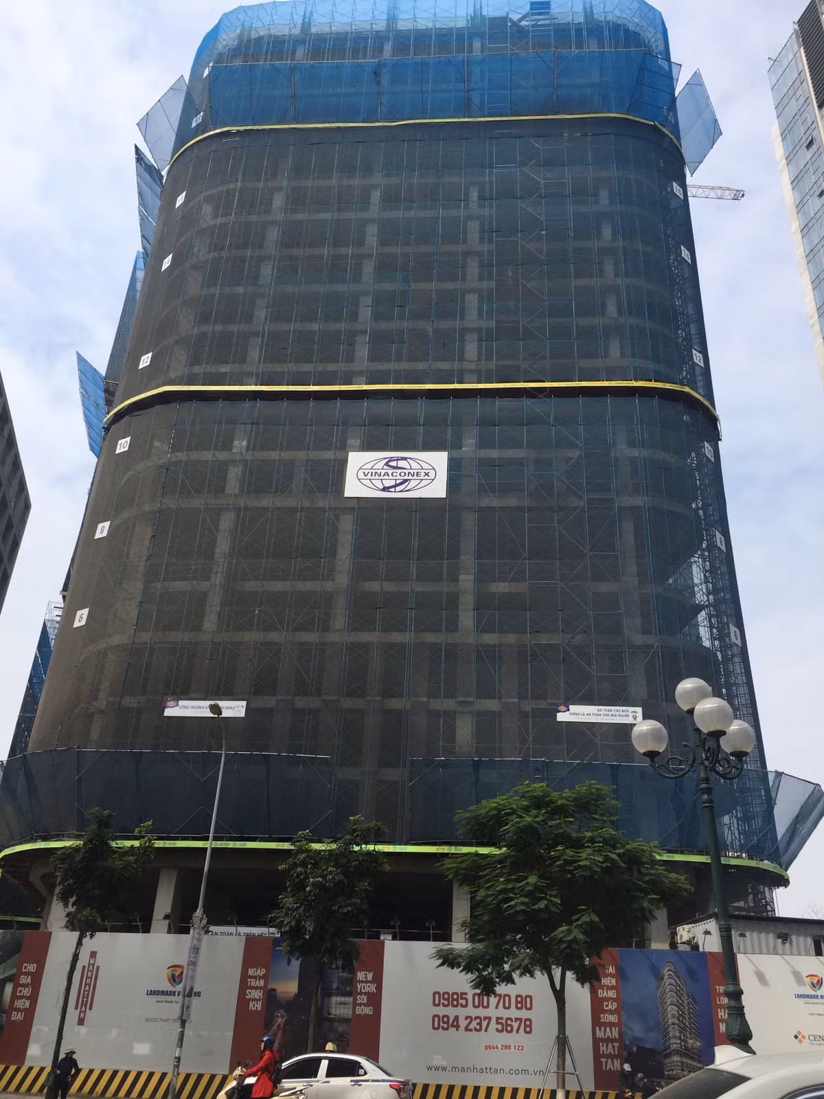 Loi nhuan Landmark Holding 
