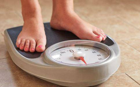 Me bau lay mau kham thai ra toan mau trang duc, bac si tai mat-Hinh-3