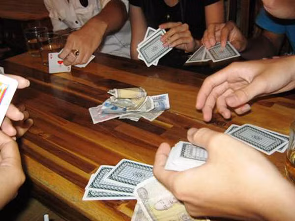 Danh bac trong ngay Tet co the se bi xu phat nhu the nao?