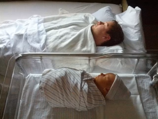 Bà mẹ chụp bức ảnh con này muốn chứng minh một điều: "Cha nào, con nấy"