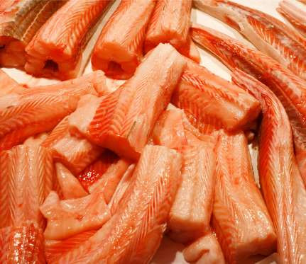 Thịt cá mập là một trong những thực phẩm ngon bổ trở thành cấm kỵ với quý ông nói riêng, và với chúng ta nói chung. Loại thịt này có chứa hàm lượng thủy ngân cao, có thể dẫn tới mù lòa, thậm chí là tử vong,