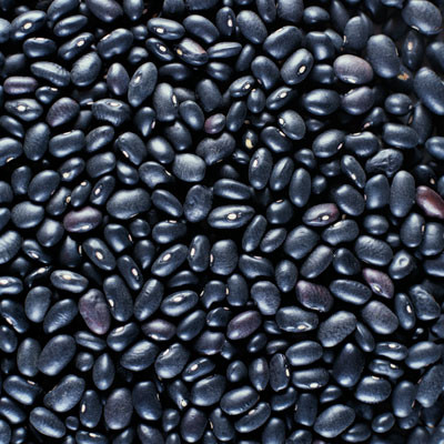 Một nghiên cứu của Đại học Michigan chỉ ra rằng đậu đen có tác dụng giảm đáng kể tỉ lệ mắc ung thư ruột kết ở chuột và đậu khô có tác dụng ngăn ngừa ung thư vú ở chuột.