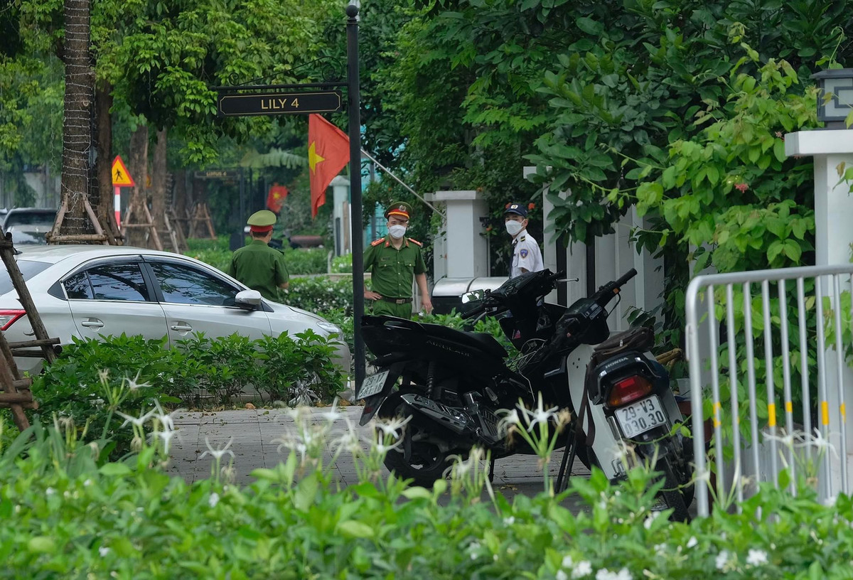 Ngoài ra cơ quan tố tụng sẽ làm rõ hành vi của bị can có gây thiệt hại đến tài sản của nhà nước, của tổ chức, cá nhân hay không nếu có thì mức độ ra sao và đánh giá trách nhiệm bồi thường thiệt hại của bị can trong vụ án có đồng phạm. Bởi vậy trong quá trình điều tra vụ án này, cơ quan điều tra cũng sẽ tiến hành xác minh tài sản của bị can, tiến hành áp dụng các biện pháp ngăn chặn để phong tỏa, kê biên tài sản, đảm bảo thi hành án.