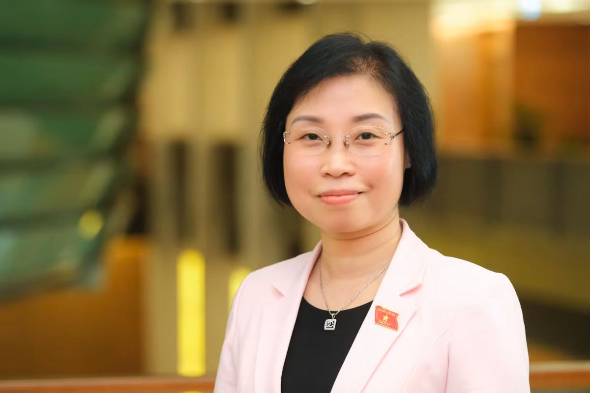 DBQH Pham Thi Thanh Mai: Can tim ra “diem nghen” trong viec phuc hoi va phat trien kinh te.