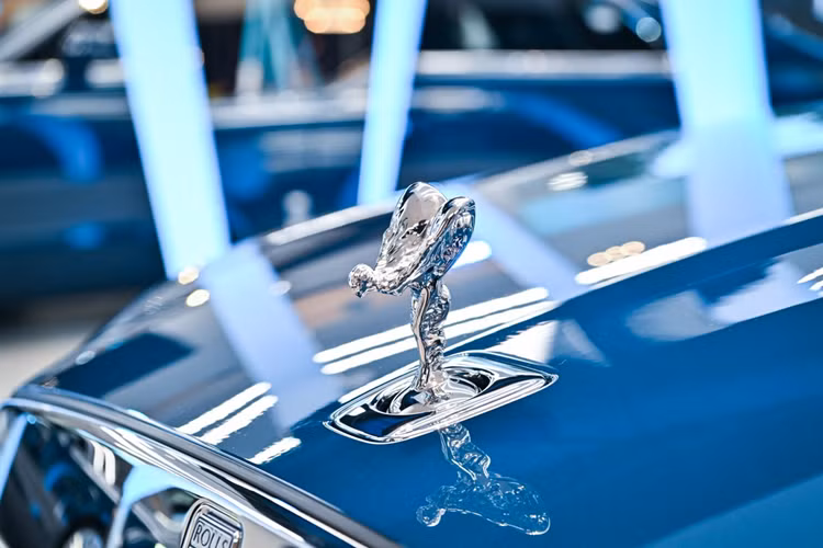 Nằm trong khu vực phòng chờ, bộ sưu tập này có những tác phẩm hấp dẫn khuyến khích trò chuyện. Bên cạnh đó vẫn có khu vực phòng nghỉ mang đến không gian yên tĩnh để khách hàng thư giãn và nghỉ ngơi. Để kỷ niệm sự kiện trọng đại này, Ghost Series II cũng đã được ra mắt lần đầu tiên tại vùng này. 