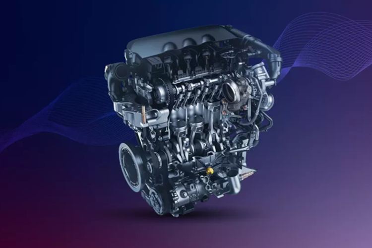 Ngoài ra, không gian nội thất được gia tăng sự tiện nghi với cửa gió hàng ghế sau, tựa tay và tựa đầu ghế giữa, cốp sau đóng/mở điện và 4 cổng USB (3 cổng type C và 1 cổng type A cho khách hàng lựa chọn