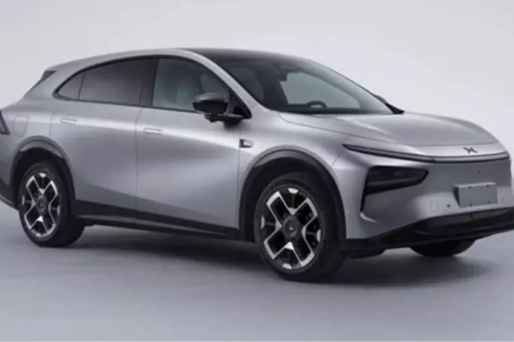 Xpeng G7 chạy điện đã chính thức được tiết lộ hình ảnh chính thức vào ngày 9/1 năm nay. Sau đó, thông số kỹ thuật cốt lõi của chiếc xe này đã được Bộ Công nghiệp và Công nghệ thông tin Trung Quốc (MIIT) tiết lộ. Bây giờ, cơ quan quản lý Trung Quốc đã tiết lộ thông số kỹ thuật về pin và phạm vi hoạt động của chiếc SUV sắp ra mắt của Xpeng .