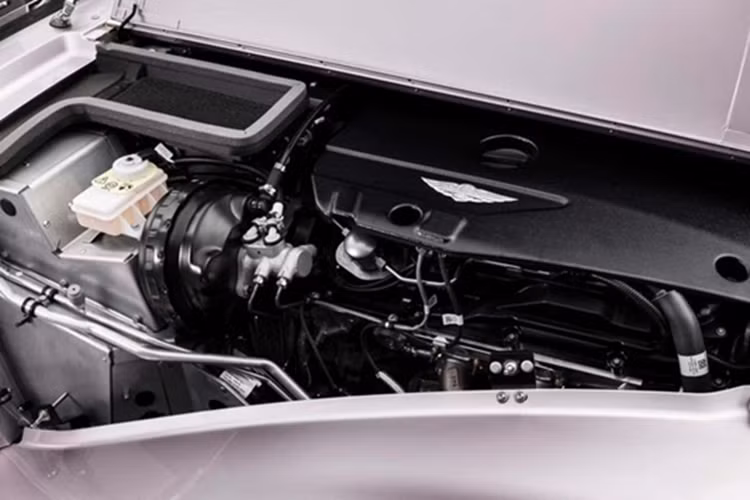 Đối với những người yêu thích phong cách thể thao, Morgan cung cấp tùy chọn bộ giảm chấn Nitron có thể điều chỉnh và bộ vi sai chống trượt.