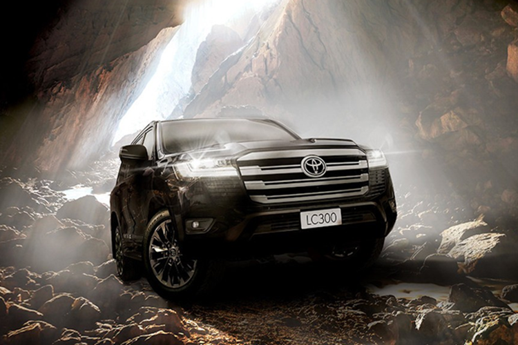 Toyota cho biết, dù không tăng công suất, động cơ diesel đã được tinh chỉnh để đáp ứng tiêu chuẩn khí thải mới nhất tại Nhật Bản.