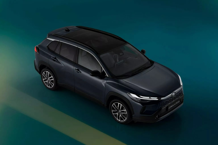 Toyota cung cấp cho Corolla Cross 2026 hai tùy chọn hệ truyền động hybrid. Bản hybrid 140 là sự kết hợp của động cơ xăng 1.8L với mô-tơ điện cho công suất 138 mã lực.