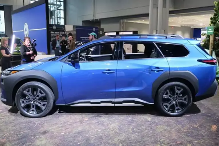 Thêm vào đó là khoảng sáng gầm 211 mm và hệ thống X-MODE hai chế độ, cho phép khám phá những nơi mà các mẫu xe điện thông thường khó lòng tiếp cận. Hiện giá xe Subaru Trailseeker 2026 vẫn chưa được hé lộ. Những thông tin cụ thể hơn dự kiến sẽ tiếp tục được công bố khi xe chuẩn bị bán ra vào đầu năm sau.