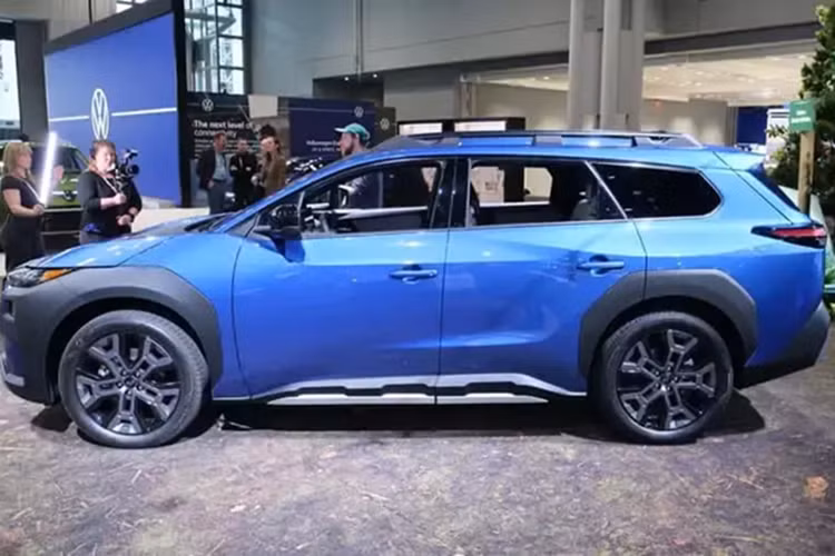 Thêm vào đó là khoảng sáng gầm 211 mm và hệ thống X-MODE hai chế độ, cho phép khám phá những nơi mà các mẫu xe điện thông thường khó lòng tiếp cận. Hiện giá xe Subaru Trailseeker 2026 vẫn chưa được hé lộ. Những thông tin cụ thể hơn dự kiến sẽ tiếp tục được công bố khi xe chuẩn bị bán ra vào đầu năm sau.