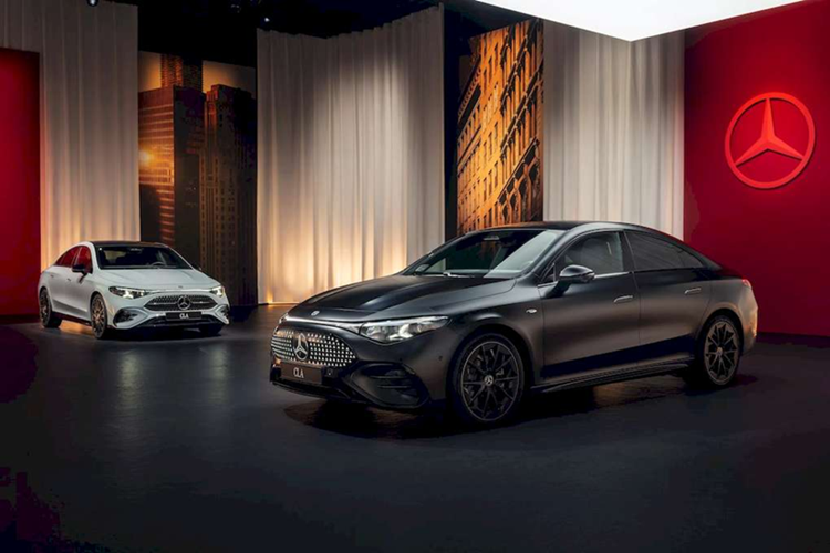 Mẫu xe sang Mercedes-Benz CLA 2025 được phát triển trên kiến trúc mô-đun Mercedes-Benz (MMA) hoàn toàn mới dành cho các mẫu xe nhỏ gọn. Theo công bố của nhà sản xuất, kích thước của Mercedes-Benz CLA mới đã tăng nhẹ so với phiên bản tiền nhiệm.