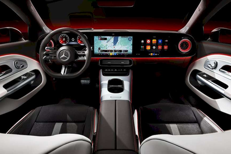 Bên trong cabin, Mercedes-Benz CLA 2025 chào đón người dùng bằng một không gian sang trọng, hiện đại nhưng không kém phần tiện nghi. Theo đó, xe được thiết kế bảng táp lô màn hình mới, tích hợp bảng đồng hồ kỹ thuật số 10,25 inch đặt trước mặt người lái, bên cạnh là màn giải trí trung tâm 14 inch.