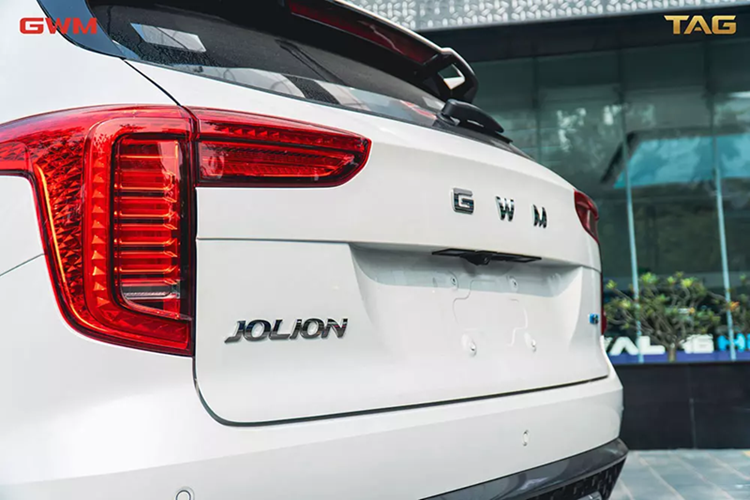 Haval Jolion bản Ultra cao cấp nhất sẽ có thêm công nghệ đỗ xe tự động, nhận diện biển báo giao thông, hỗ trợ chuyển làn, ga tự động thích ứng, camera 360 độ.