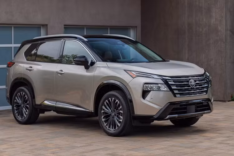  Nissan Rogue: 245.724 xe bán ra Doanh số của Rogue giảm 10% so với năm 2023. Phiên bản 2025 có thêm phiên bản Rock Creek mang phong cách hầm hố. 