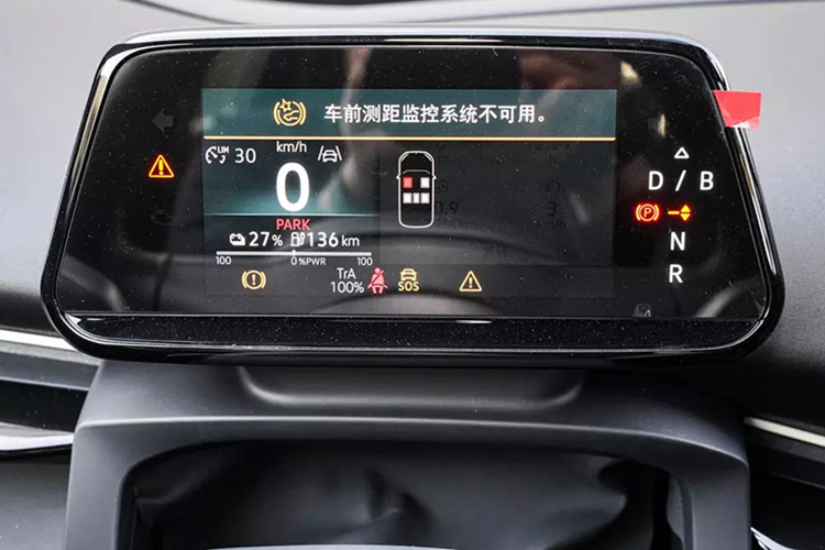 Phiên bản dẫn động cầu sau dùng mô-tơ điện mạnh 170 kW (khoảng 231 mã lực) và mô-men xoắn cực đại 310 Nm. Phiên bản dẫn động 4 bánh có thêm mô-tơ điện nằm trên cầu trước mạnh 80 kW (108 mã lực) và 162 Nm. Xe có tổng công suất 250 kW (340 mã lực) và mô-men xoắn cực đại 472 Nm.