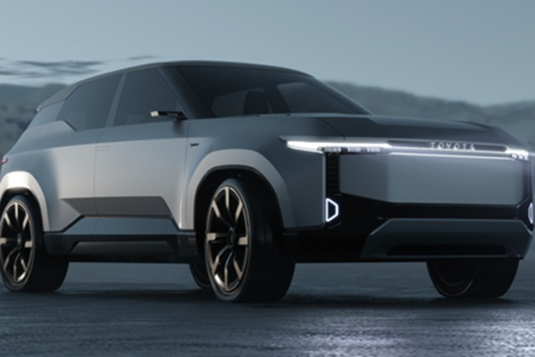 "SUV chủ tịch" Toyota Land Cruiser sắp có bản thuần điện Trong đó, dự kiến sẽ có mẫu SUV Toyota Land Cruiser thuần điện và một bán tải điện. Mẫu xe còn lại hiện vẫn đang là ẩn số. Tại sự kiện công bố kế hoạch, Toyota cũng “nhá hàng” hình ảnh teaser của xe.