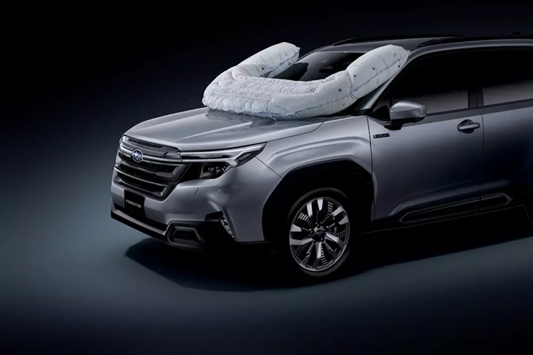 Subaru Forester S:HEV 2025 sử dụng động cơ xăng 4 xi-lanh, hút khí tự nhiên, phun xăng trực tiếp, dung tích 2.5L với chu trình Atkinson, tạo ra công suất tối đa 160 mã lực tại tua máy 5.600 vòng/phút và mô-men xoắn cực đại 209 Nm tại dải tua máy 4.000-4.400 vòng/phút.