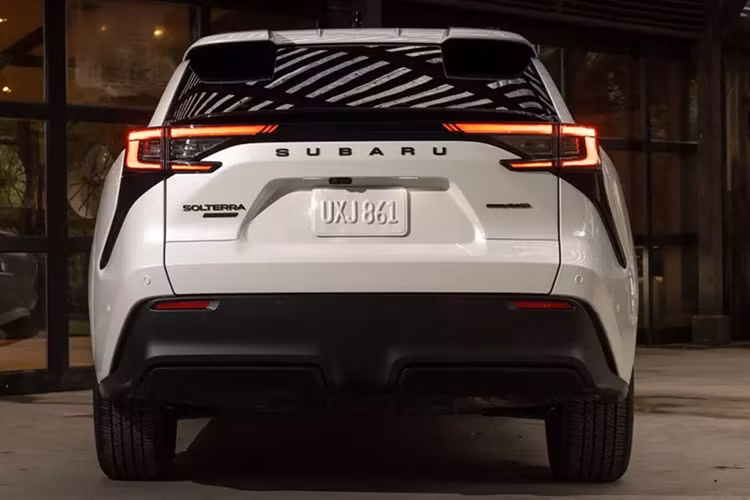 Giá bán và thông số kỹ thuật chi tiết của Subaru Solterra 2026 chạy điện phiên bản mới này sẽ được công bố vào cuối năm nay.