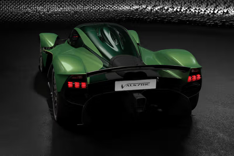Mỗi chiếc Aston Martin Valkyrie có giá 3 triệu USD, và thương hiệu Anh Quốc sẽ chỉ chế tạo ra đúng 150 chiếc trên toàn thế giới mà thôi.