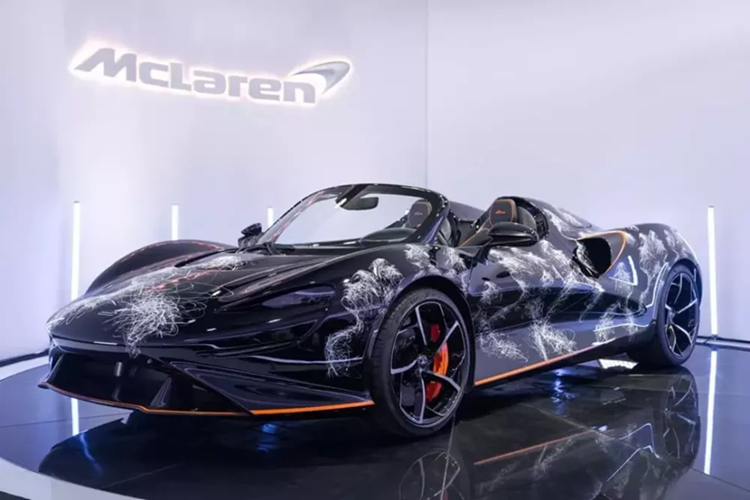 Về siêu phẩm McLaren Elva của Minh Nhựa, đại gia này tốn 1 số tiền không nhỏ để mang về nước, chính chủ tiết lộ cuộc chơi này khiến mình bỏ ra 8 triệu đô la, tương đương khoảng 190 tỷ đồng.