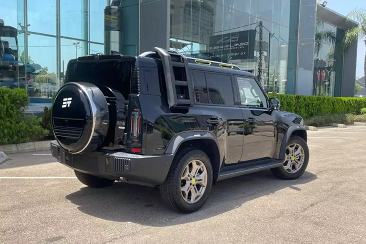 Jetour đã nhận được sự hỗ trợ từ Chery về công nghệ off-road và hợp tác với thương hiệu Luxeed của Chery và Huawei để tích lũy kinh nghiệm xây dựng hình ảnh thương hiệu hạng sang cao cấp.