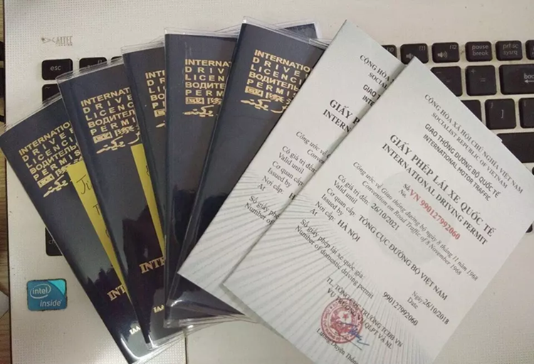 Dung cap bang lai xe quoc te online den thang 6/2025