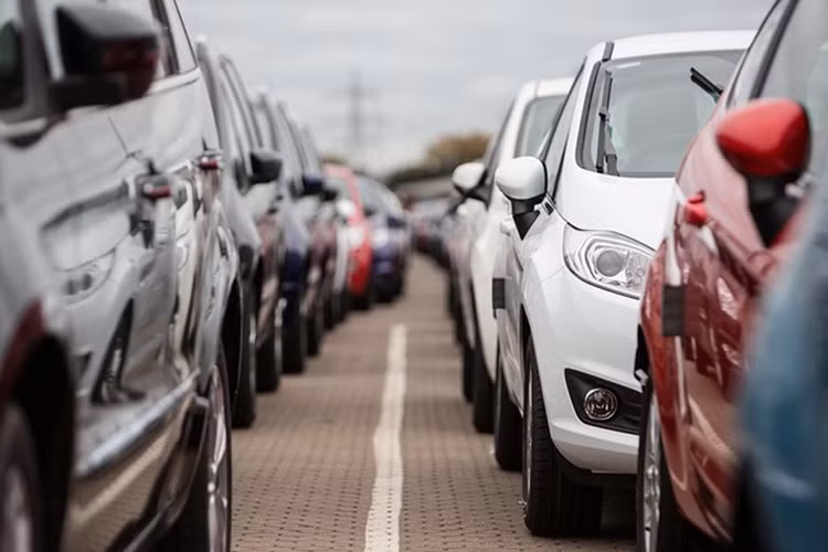 Xe nhap khau tang manh, chiem uu the tren thi truong oto Viet-Hinh-3