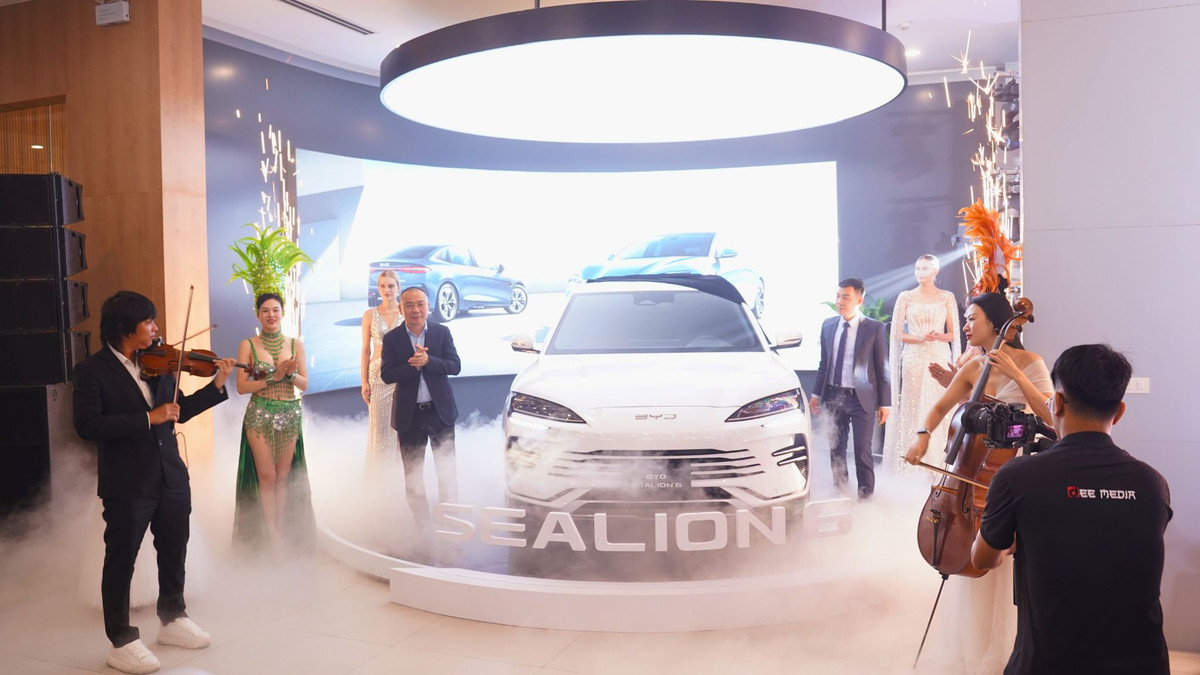 BYD Sealion 6 - SUV xang lai dien dau tien ra mat tai mien Bac