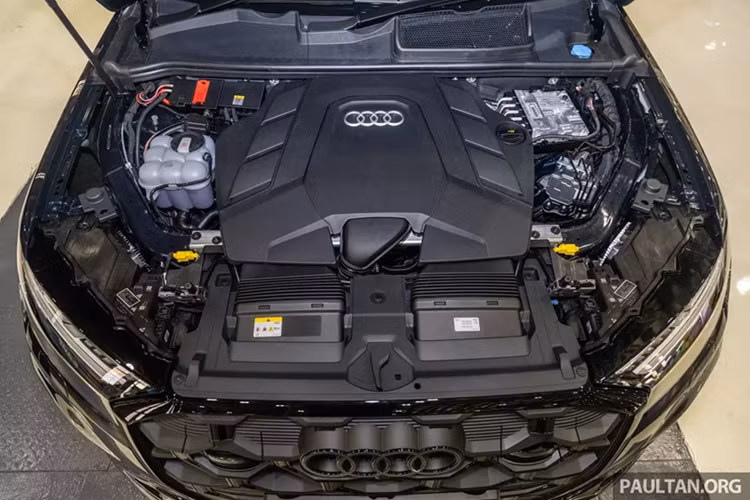 “Nhà máy này và việc hiện đại hóa dây chuyền cùng với danh mục sản phẩm được cập nhật thật sự là một trung tâm xuất sắc. Khách hàng sẽ tiếp tục được trải nghiệm chất lượng, hiệu suất và sự sang trọng đặc trưng của Audi, nay được sản xuất tại Malaysia”, bà Susanne Lehmann, Giám đốc điều hành Volkswagen Malaysia, chia sẻ.