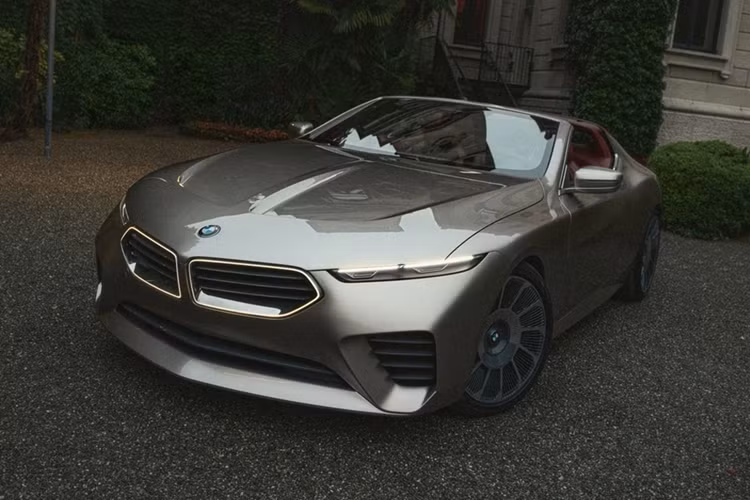 BMW Concept Skytop: Mẫu mui trần đặc biệt này được giới thiệu tại sự kiện Concorso d'Eleganza Villa d'Este 2024, lấy cảm hứng từ các huyền thoại 507 và Z8. Rất có thể mẫu xe này sẽ được thông qua để tiến hành sản xuất thương mại.