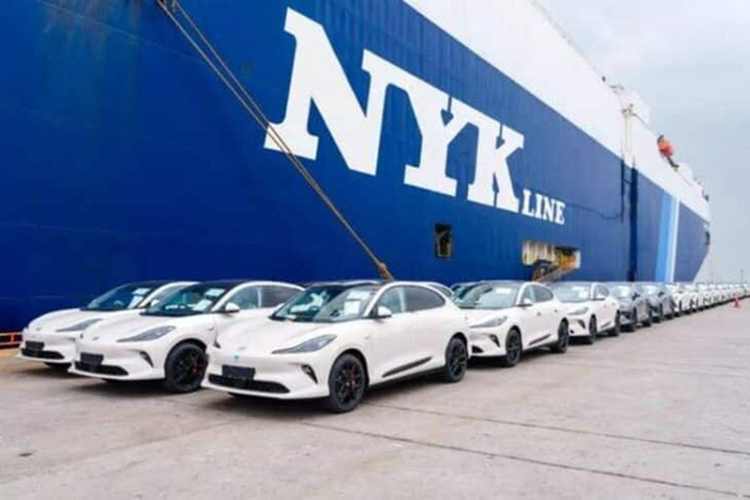 Tất cả các phiên bản của MG IM6 đều được trang bị khung gầm kỹ thuật số Lizard, hệ thống lái bốn bánh thông minh, lidar có độ chính xác cao tầm cực xa, chip NVIDIA DRIVE Orin và buồng lái thông minh chạy bằng nền tảng Qualcomm Snapdragon SA8295P thế hệ thứ tư.