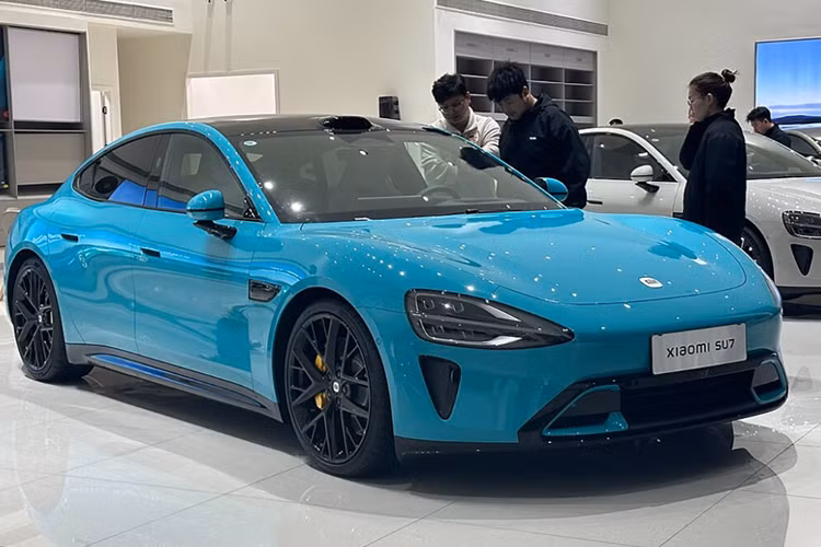 Hệ thống truyền động tương tự được sử dụng trong Ultra Prototype chỉ dành cho đường đua, đã đạt kỷ lục vòng đua Nürburgring Nordschleife cho xe 4 cửa với thời gian là 6 phút 46,874 giây.