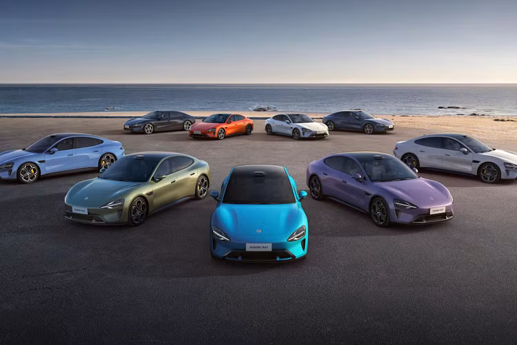 Việc bán SU7 Ultra sản xuất thương mại sẽ bắt đầu vào tháng 3/2025. Cũng sẽ được ra mắt vào năm mới là chiếc xe thứ hai của Xiaomi, SUV YU7, dự kiến sẽ bắt đầu bán vào tháng 6 hoặc tháng 7/2025.