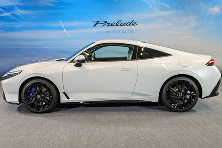 + nghĩa là tăng thêm giá trị mới cho sản phẩm. Điều này bao gồm việc làm cho sản phẩm trở nên phù hợp, đặc biệt và có tác động đến cảm xúc. Shift ám chỉ ý định của Honda nhằm tạo ra sự thay đổi, đưa cả con người và ô tô bước vào một kỷ nguyên mới.