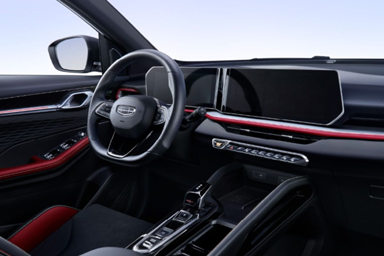 Kích thước này có phần nhỏ hơn so với các xe hạng B như Xforce hay Creta. Geely Coolray mang dáng dấp hiện đại và thể thao. Đầu xe gây ấn tượng với lưới tản nhiệt cỡ lớn, đi cùng cụm đèn pha LED Matrix và hốc gió trung tâm được mở rộng. Mẫu SUV/CUV cỡ B này còn được trang bị bộ mâm hợp kim Tomahawk 5 chấu kích thước 18 inch khỏe khoắn.